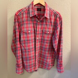 UnTuckit collared Red and Blue Plaid Button-Up Shirt, front pockets, size large